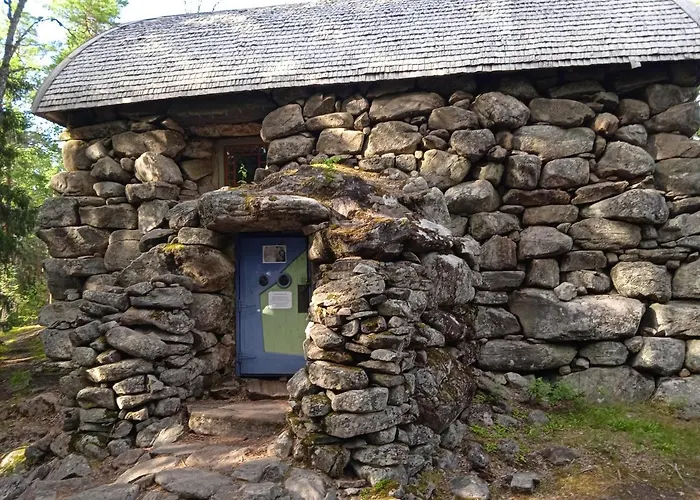 Ellivuori, Ellin Pooli2 Huoneisto